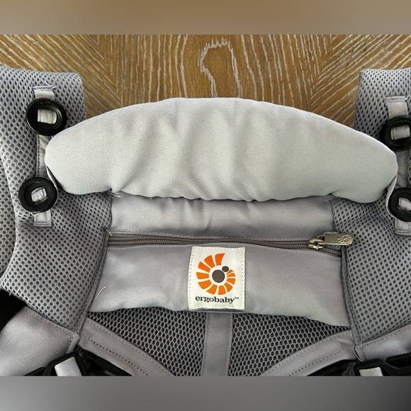 Ergobaby Omni Classic Carrier (Formerly Omni 360) - Picture 13 of 15